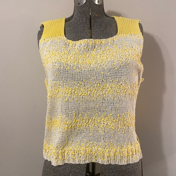 Handmade crocheted tank - Picture 3 of 3
